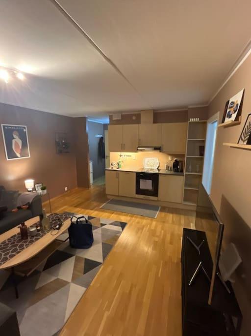 Modern And Central Apartment - Solsiden Trondheim - Up To 6 People Eksteriør billede
