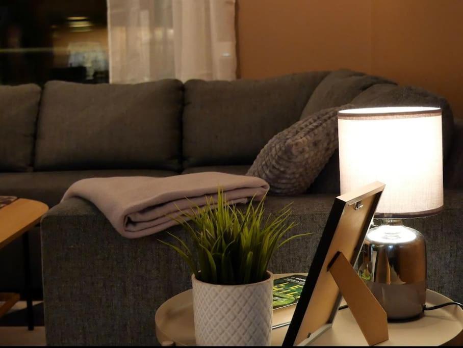 Modern And Central Apartment - Solsiden Trondheim - Up To 6 People Eksteriør billede